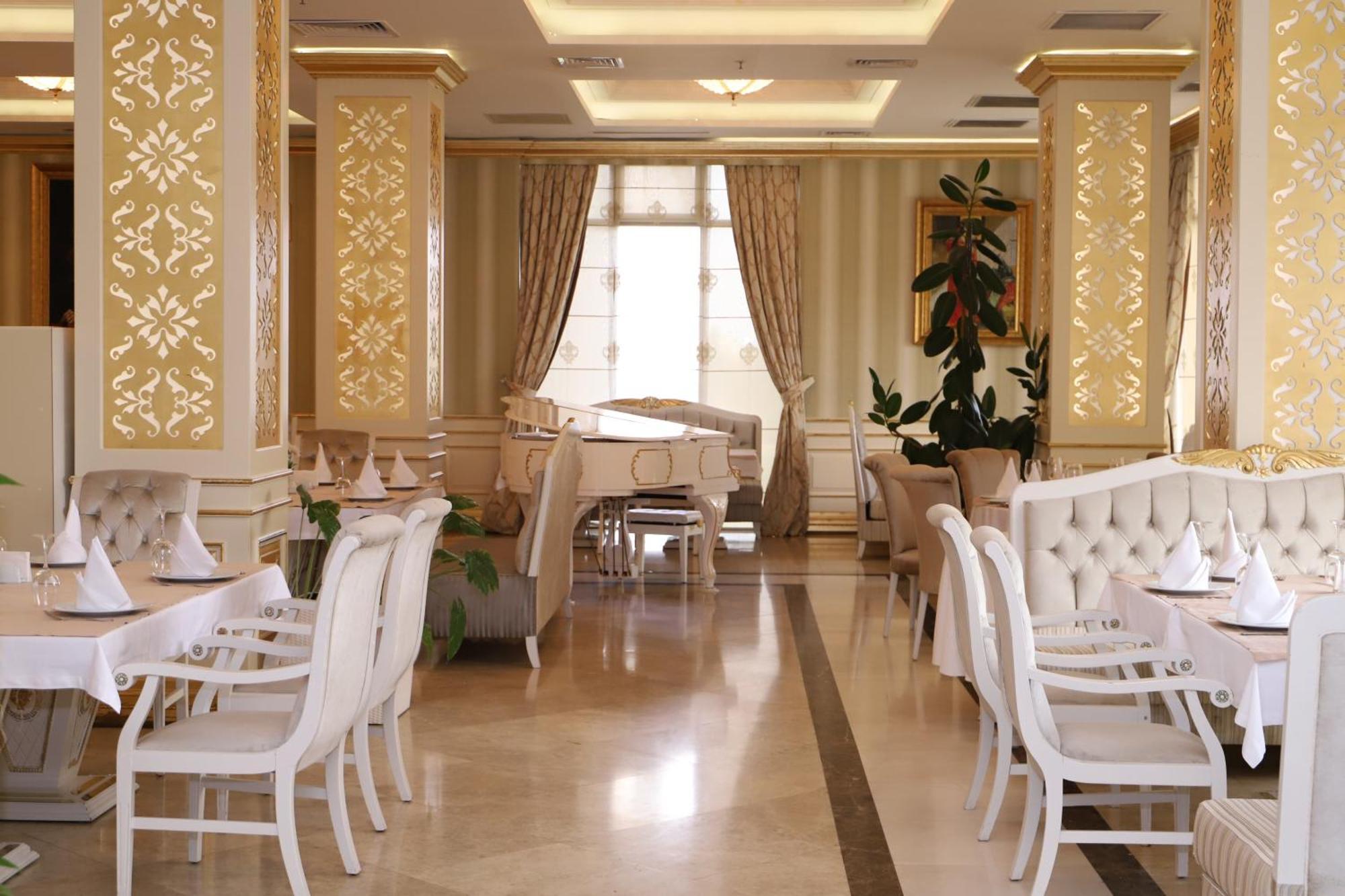 Ayan Palace Hotel Tovuz Ngoại thất bức ảnh