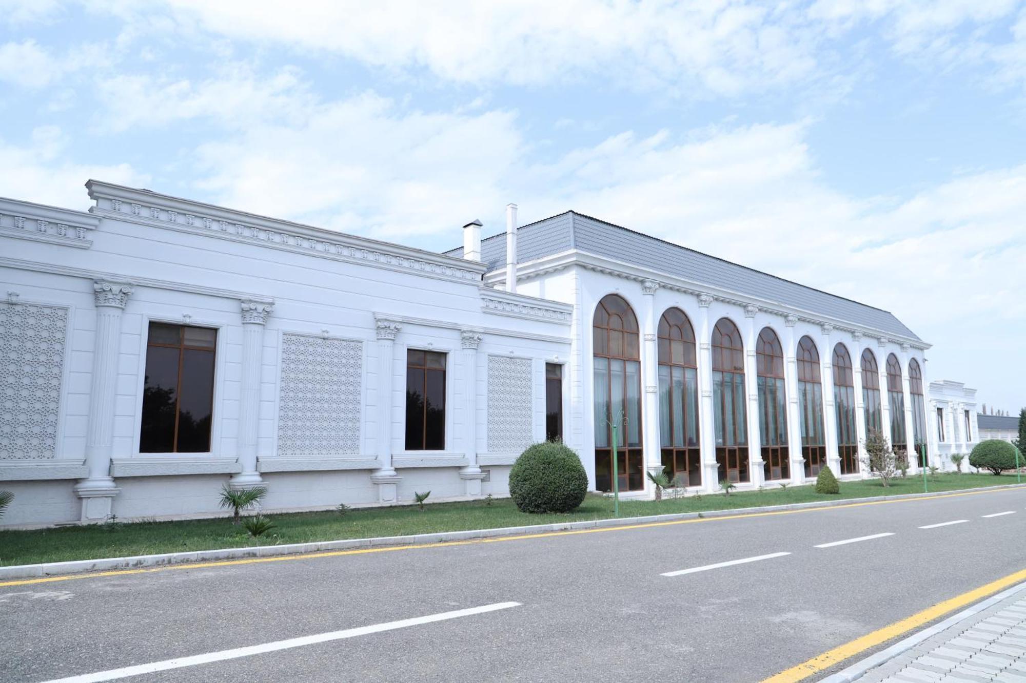 Ayan Palace Hotel Tovuz Ngoại thất bức ảnh