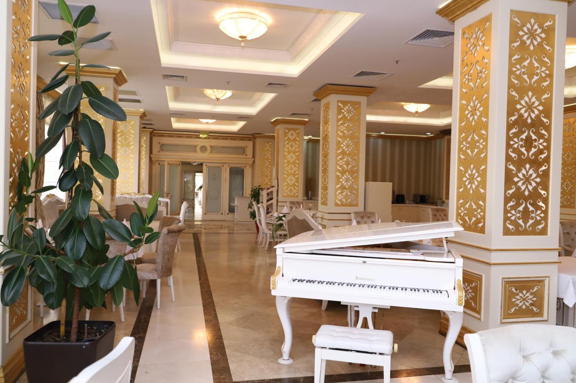 Ayan Palace Hotel Tovuz Ngoại thất bức ảnh